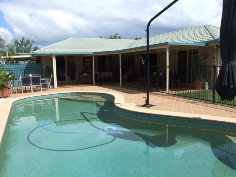 11 Aqualine Drive, Point Vernon QLD 4655