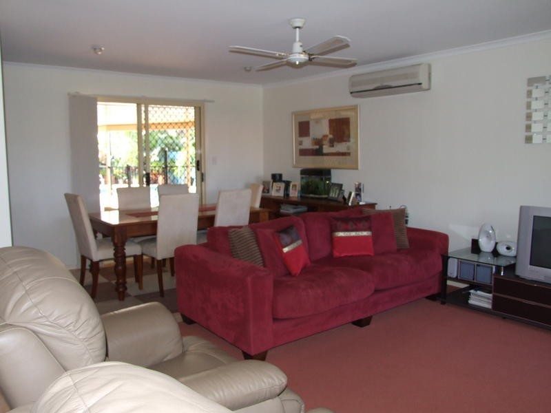 11 Aqualine Drive, Point Vernon QLD 4655