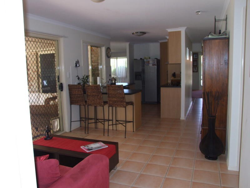 11 Aqualine Drive, Point Vernon QLD 4655