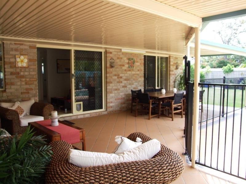 11 Aqualine Drive, Point Vernon QLD 4655