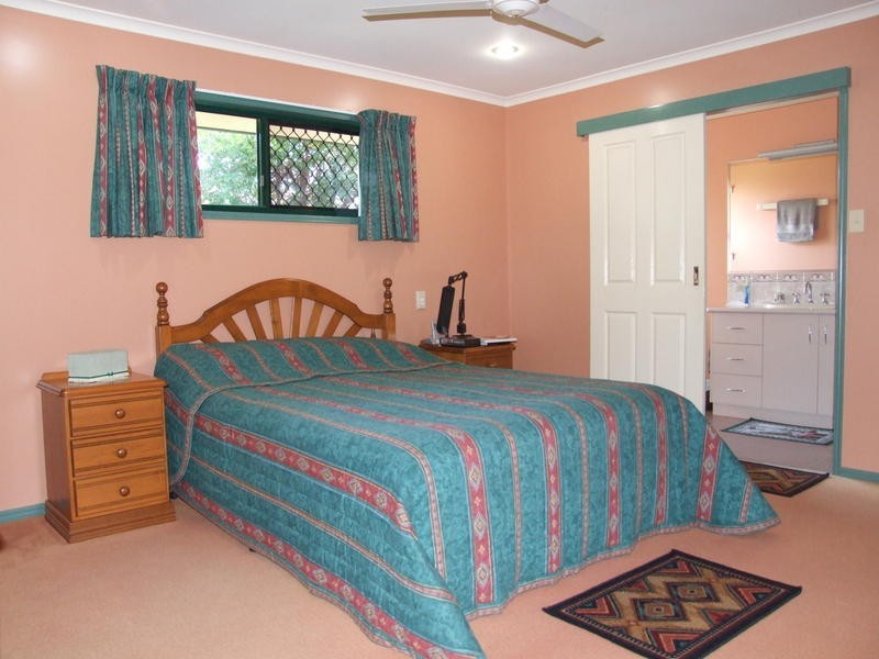 58 Hughes Road, Urangan QLD 4655