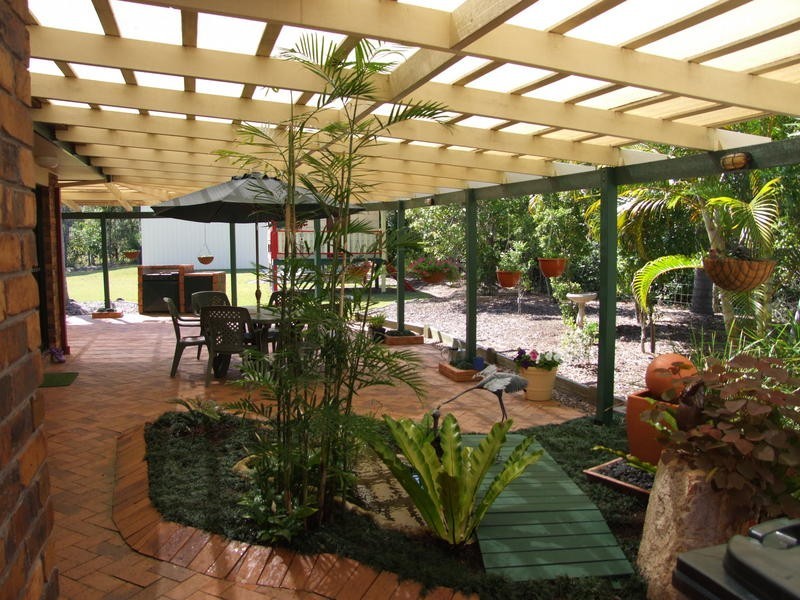 58 Hughes Road, Urangan QLD 4655