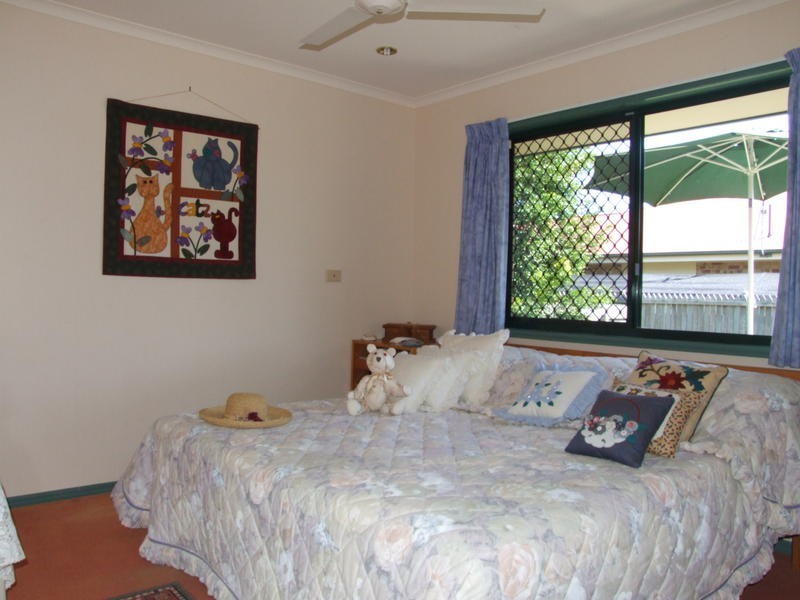 58 Hughes Road, Urangan QLD 4655