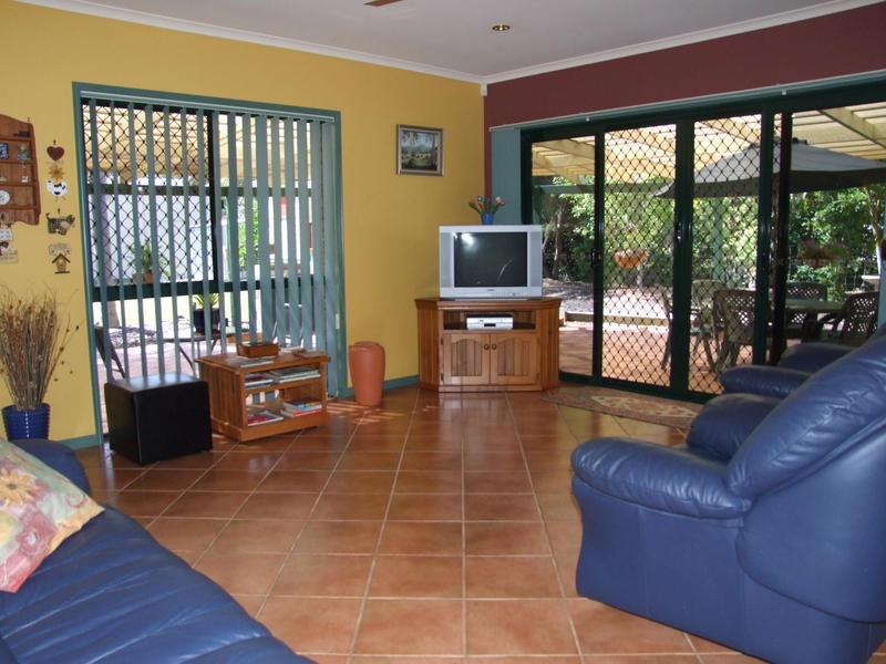 58 Hughes Road, Urangan QLD 4655