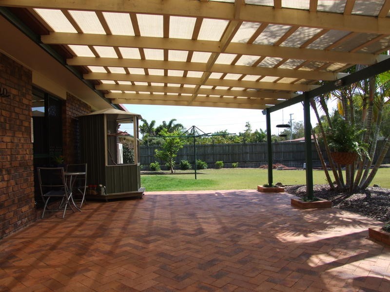 58 Hughes Road, Urangan QLD 4655