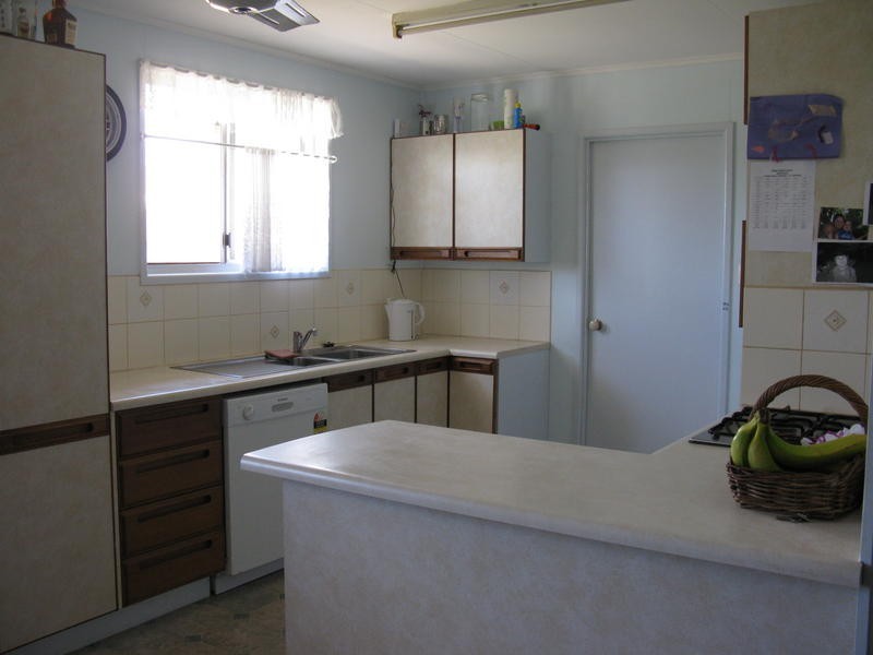 4 Pineapple Avenue, Torquay QLD 4655