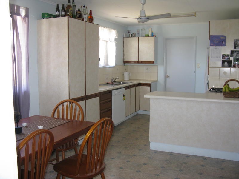 4 Pineapple Avenue, Torquay QLD 4655