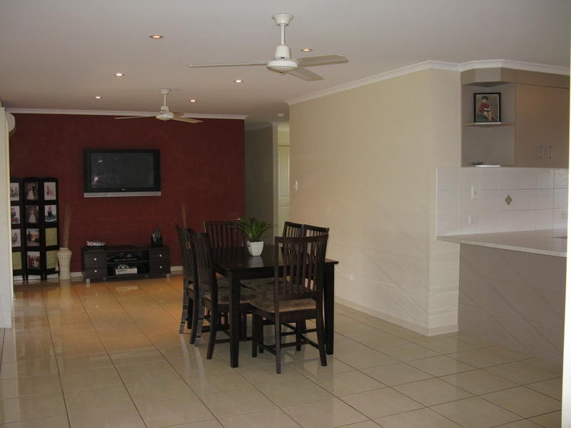 15 Topaz Circuit, Urangan QLD 4655