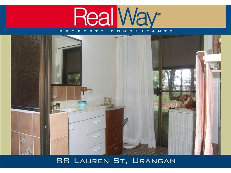 88 Lauren Street, Urangan QLD 4655