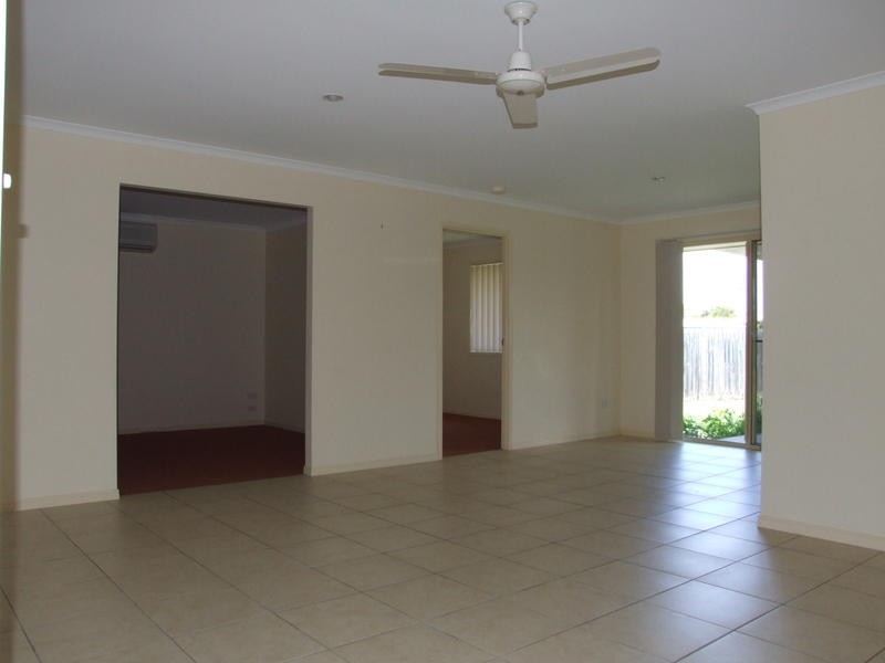 15 Mainsail Court, Point Vernon QLD 4655