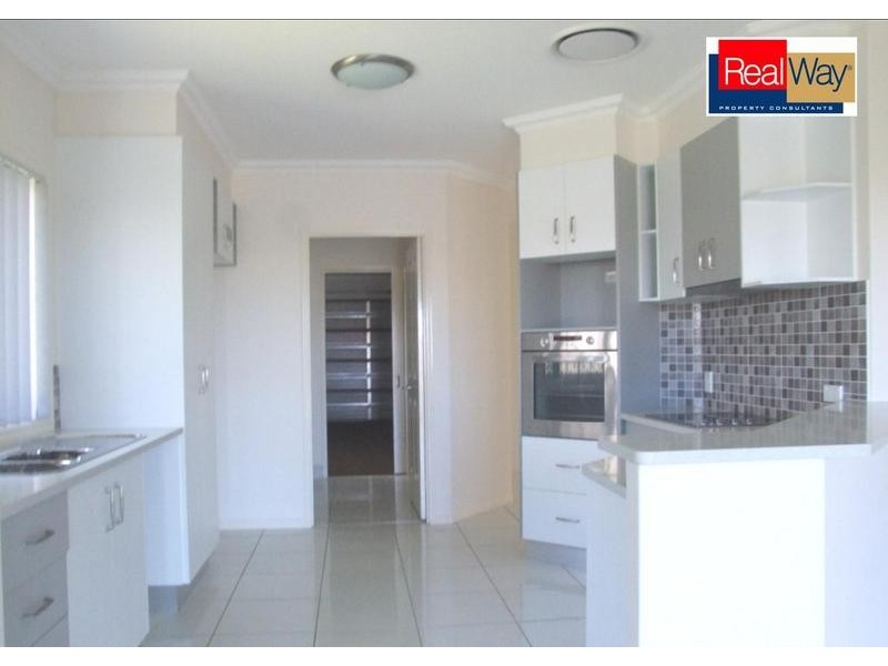 1 Yongala Avenue, Eli Waters QLD 4655