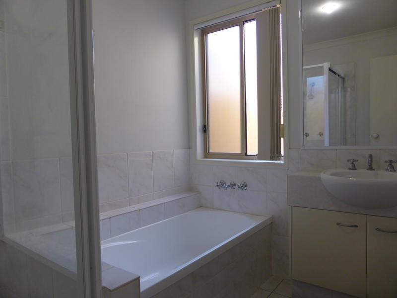 11 Alderney Court, Varsity Lakes QLD 4227