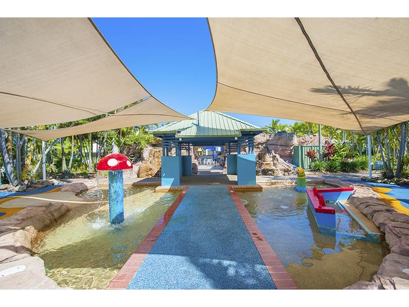 @/ 10 Alexandra Avenue, Mermaid Beach QLD 4218