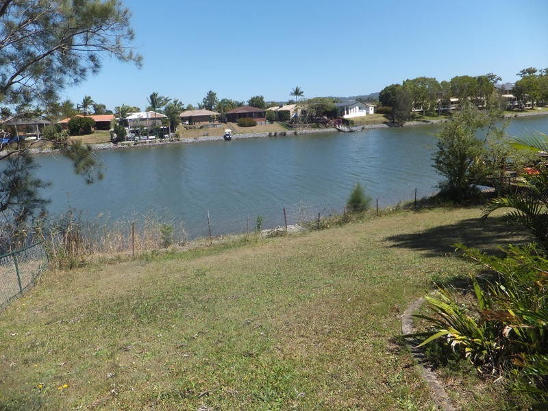 26 Altissimo Close, Varsity Lakes QLD 4227