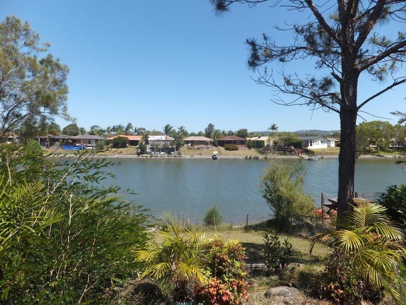 26 Altissimo Close, Varsity Lakes QLD 4227