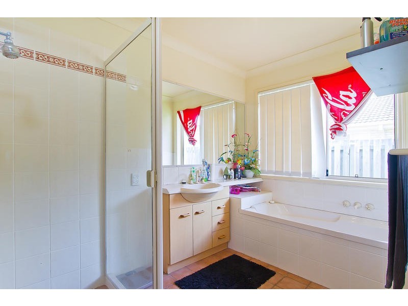 11 Angelia Lane, Merrimac QLD 4226
