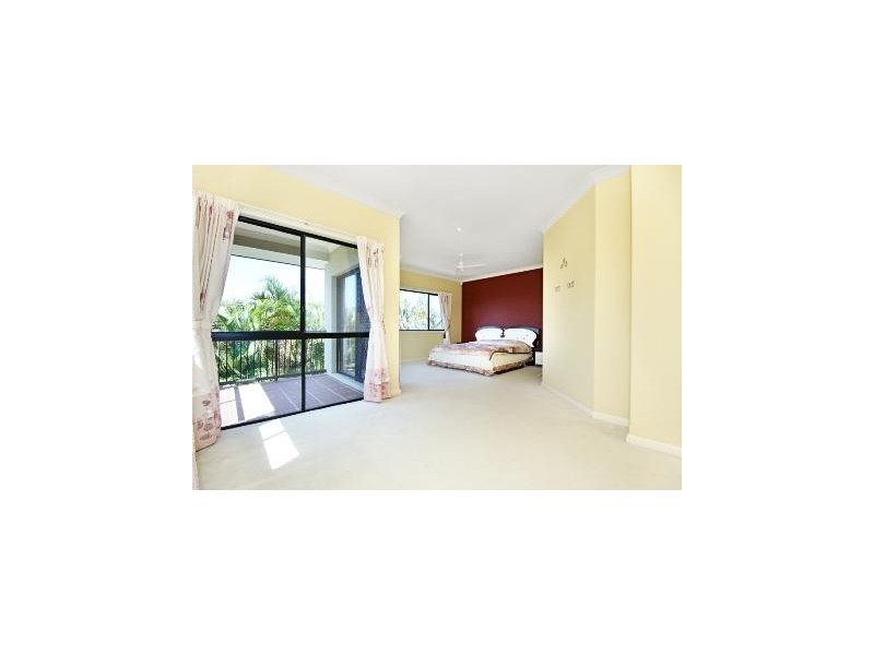 16 Applegum Court, Robina QLD 4226