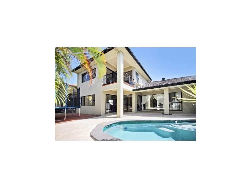 16 Applegum Court, Robina QLD 4226