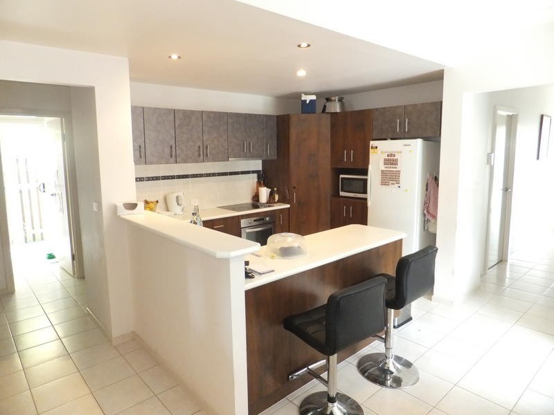 69 Azzurra Drive, Varsity Lakes QLD 4227
