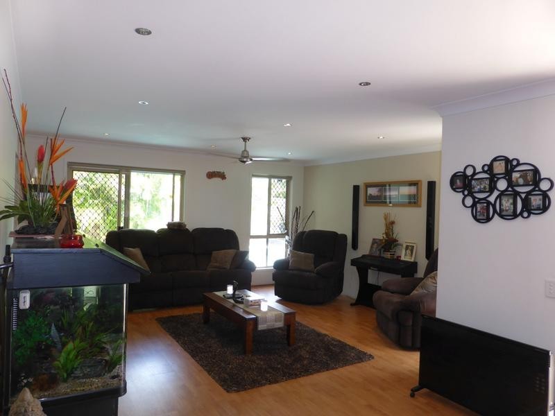 10 Ballerina Street, Burleigh Waters QLD 4220