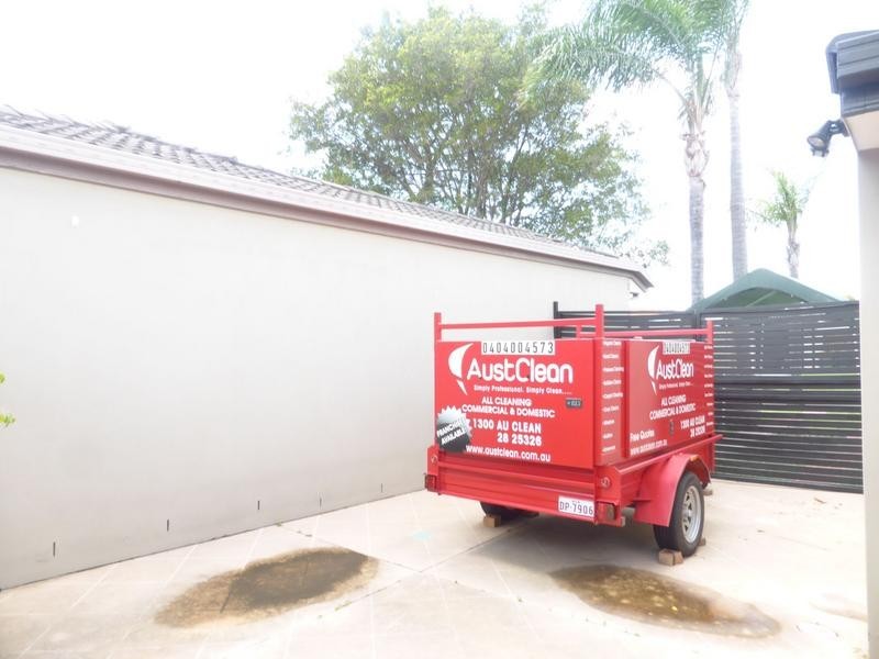 10 Ballerina Street, Burleigh Waters QLD 4220