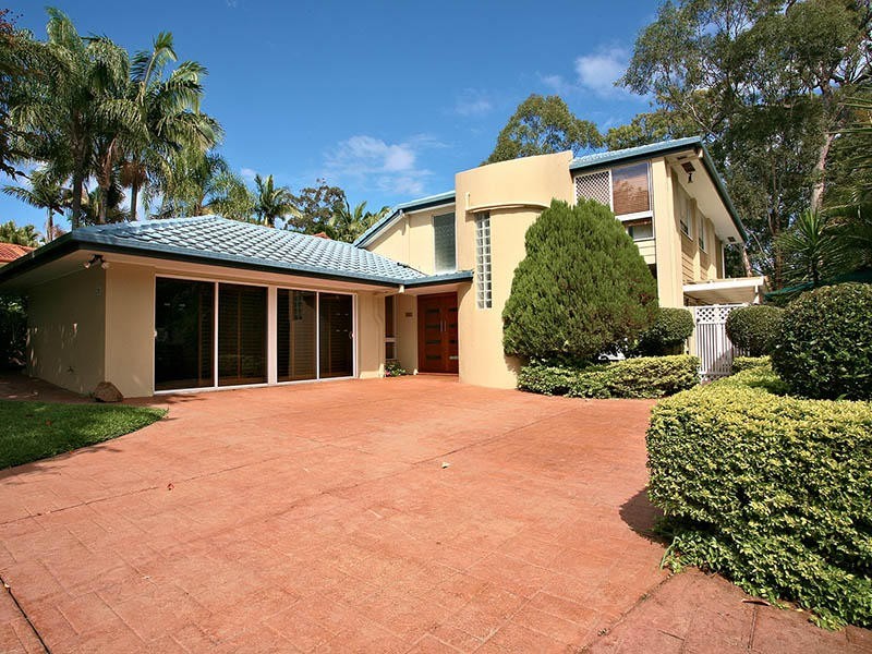 20 Banff Court, Robina QLD 4226