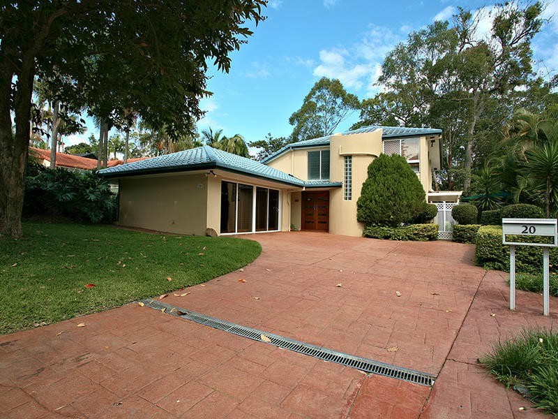 20 Banff Court, Robina QLD 4226