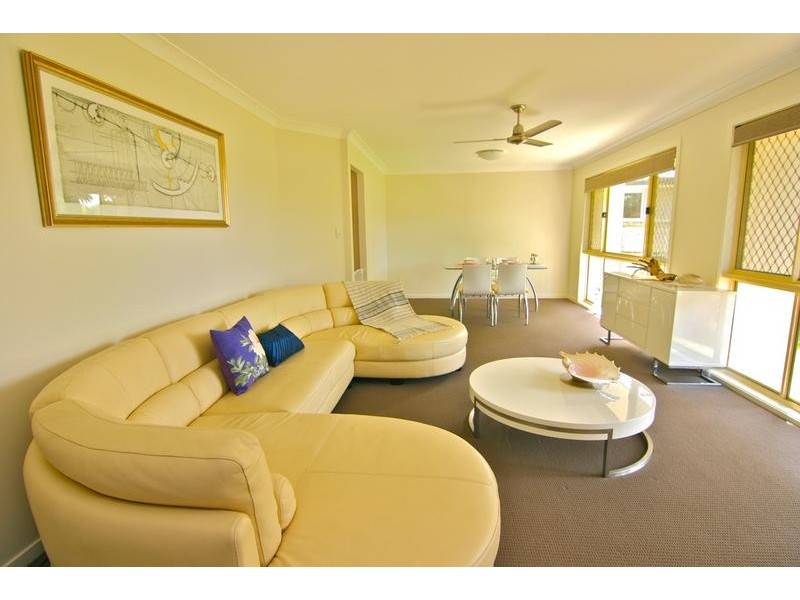 6 Banff Court, Robina QLD 4226