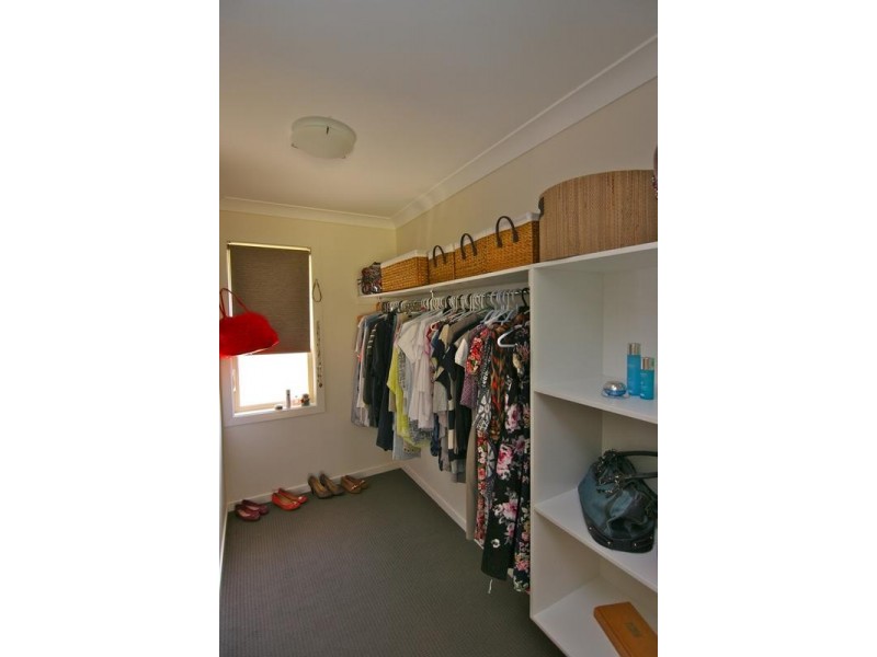 6 Banff Court, Robina QLD 4226