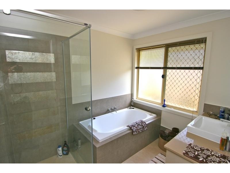 6 Banff Court, Robina QLD 4226