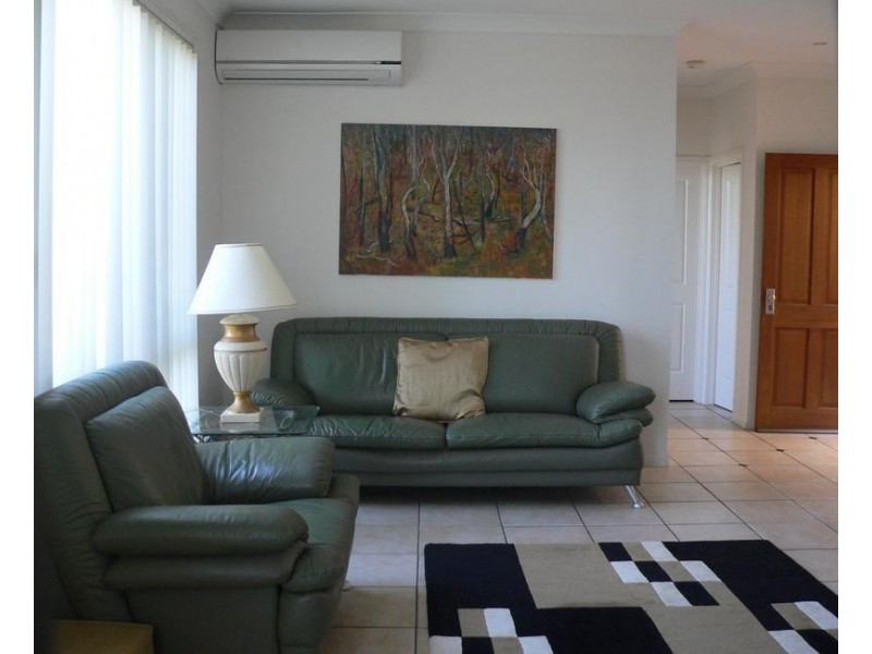 3/ 8 Blueridge Crescent, Varsity Lakes QLD 4227