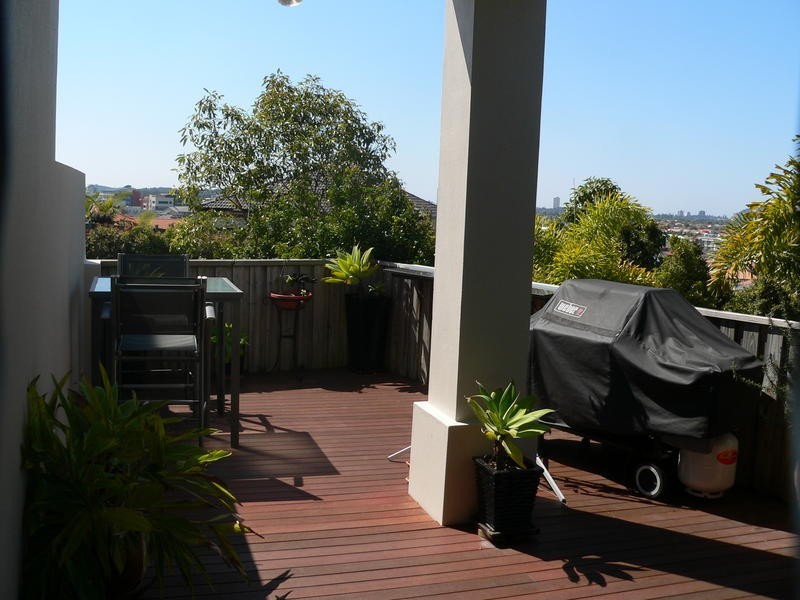 3/ 8 Blueridge Crescent, Varsity Lakes QLD 4227