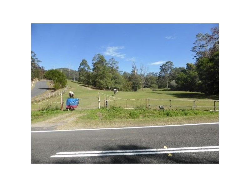 653 Bonogin Road, Bonogin QLD 4213