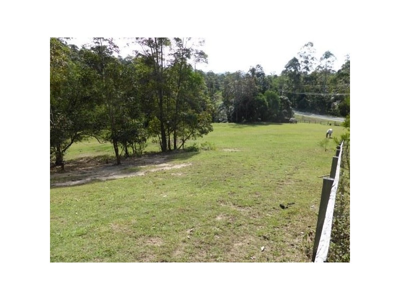 653 Bonogin Road, Bonogin QLD 4213