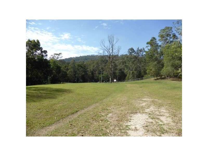 653 Bonogin Road, Bonogin QLD 4213