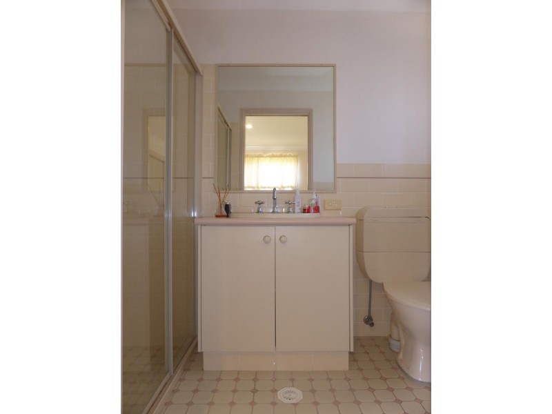 32 Bothwell Street, Robina QLD 4226