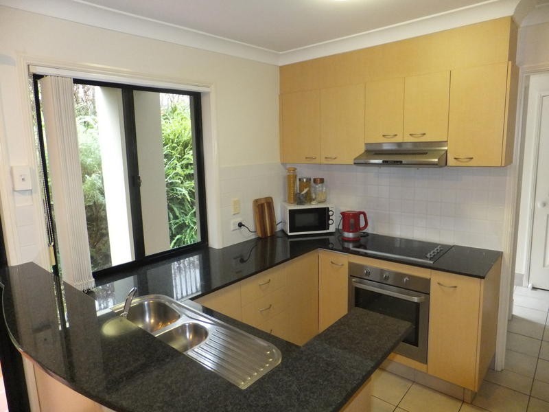 24/ 18 Bourton Road, Merrimac QLD 4226