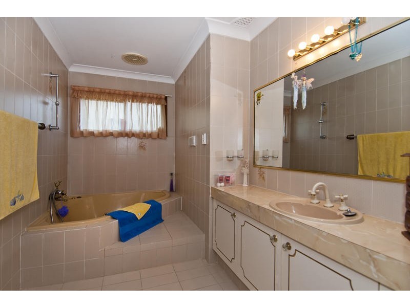 64 Bridgman Drive, Reedy Creek QLD 4227