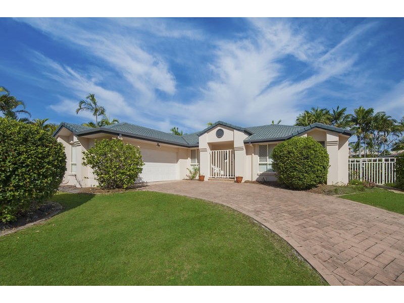 7 Brighton Cr, Robina QLD 4226