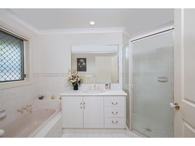 7 Brighton Cr, Robina QLD 4226