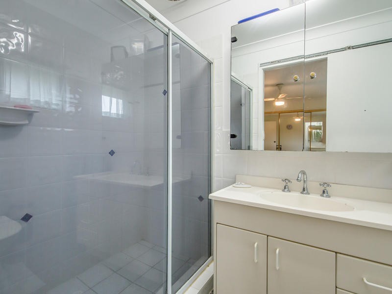 38 Bronzewing Close, Elanora QLD 4221