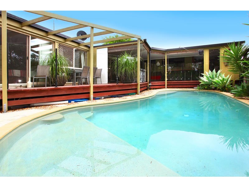 6 Bundgee Court, Mudgeeraba QLD 4213