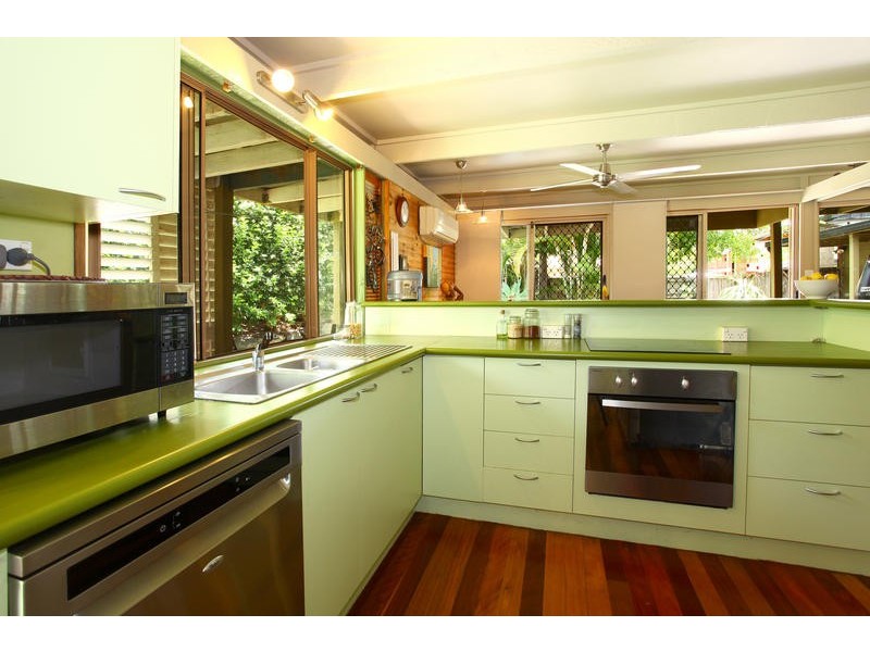 6 Bundgee Court, Mudgeeraba QLD 4213