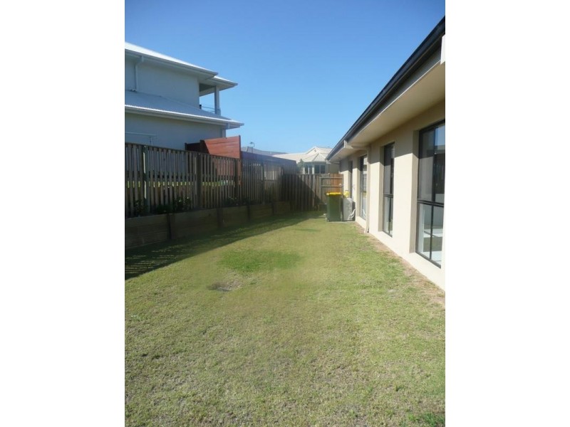 29 Campelles Avenue, Varsity Lakes QLD 4227