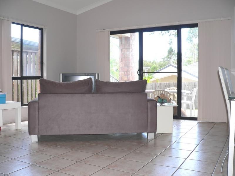 39 Campelles Avenue, Varsity Lakes QLD 4227