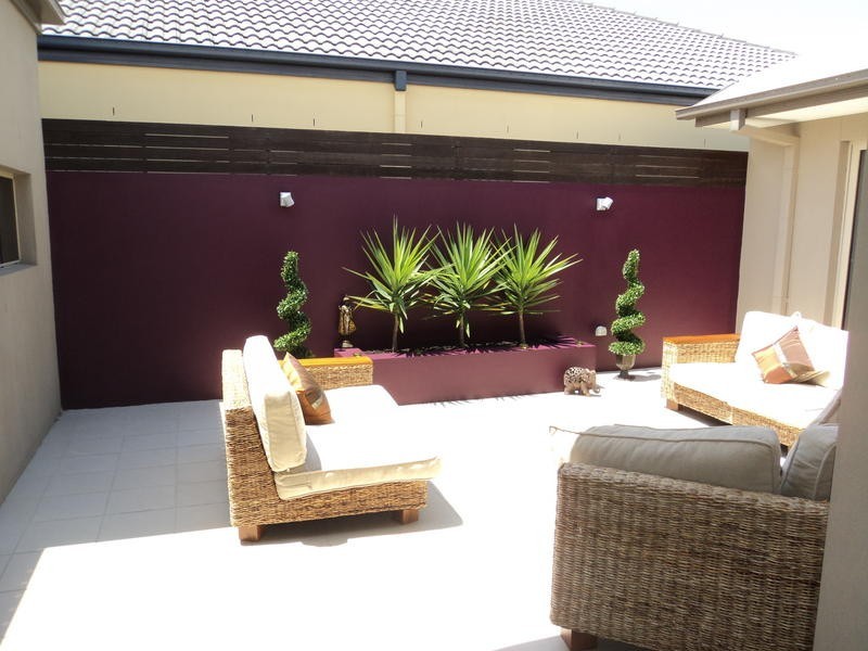 3 Campelles Avenue, Varsity Lakes QLD 4227