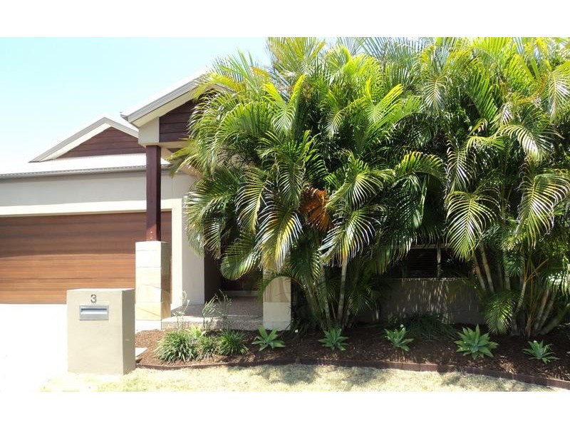 3 Campelles Avenue, Varsity Lakes QLD 4227