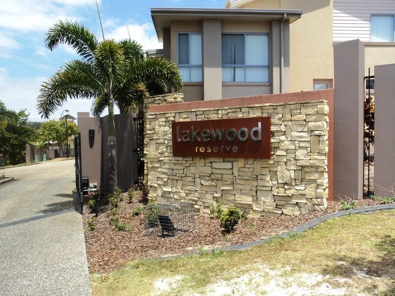 24/ 19 Carina Peak Drive, Varsity Lakes QLD 4227