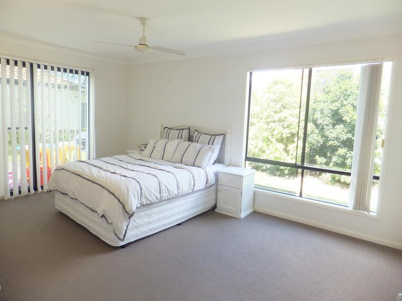 4 Carpentaria Court, Robina QLD 4226