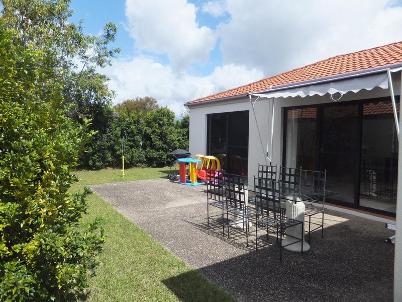 4 Carpentaria Court, Robina QLD 4226